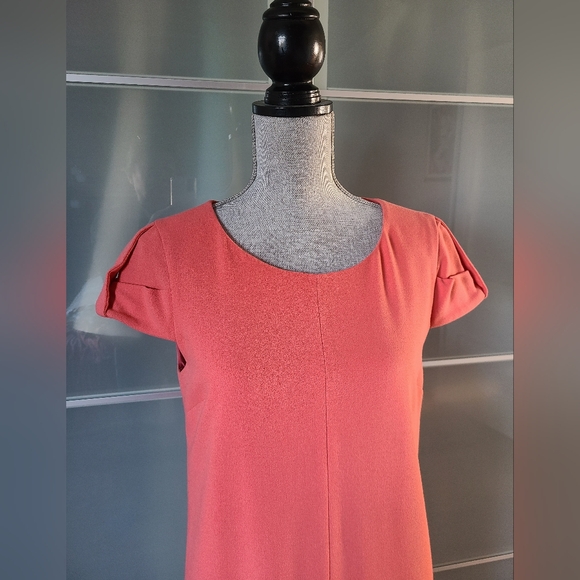 Classic Midi dress with sleeves - Picture 2 of 6